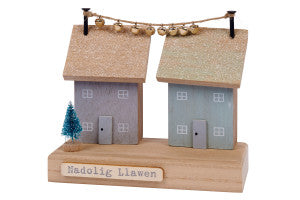 Nadolig Llawen Welsh Christmas Wooden Festive House Scene - Kate's Cupboard