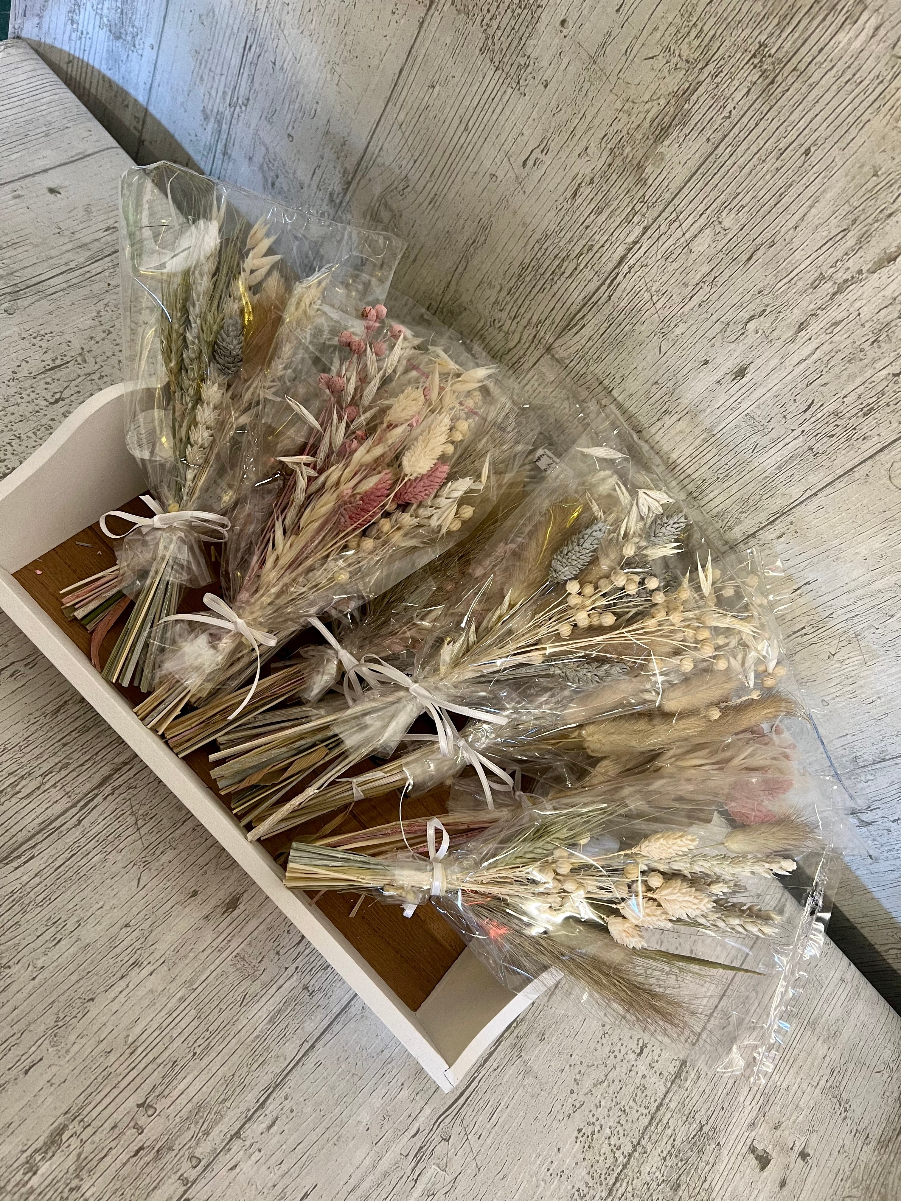 *Lucky Dip* Dried Foliage Bundle - Ideal for Cakes and Crafts - Kate's Cupboard