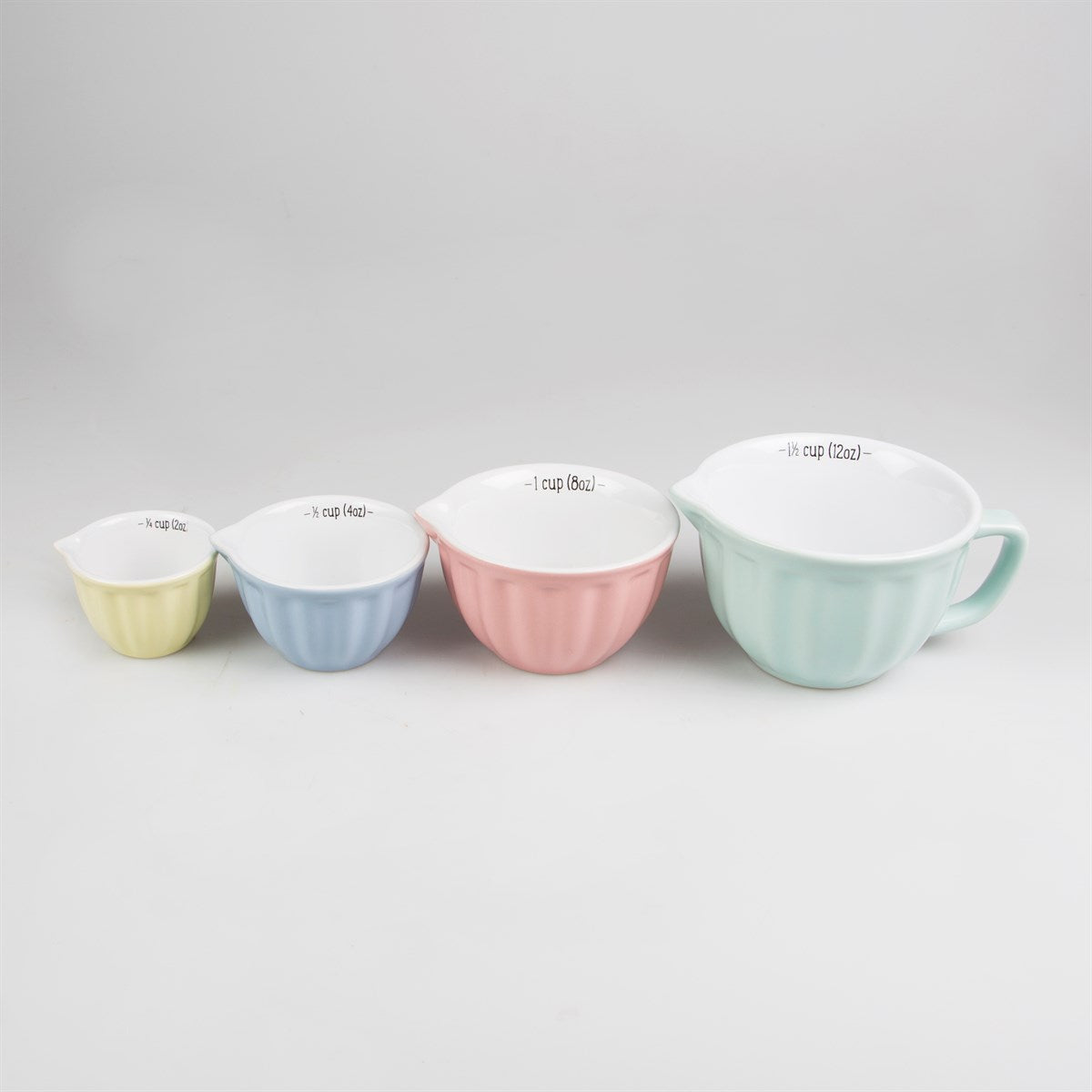 Sass and Belle Retro Style Pastel Colour Measuring Cup Set - The Cooks Cupboard Ltd